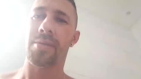 Snapshot of carloscadiz11 chatting on October 4, 1:53 pm carloscadiz11 online show from October 4, 1:53 pm