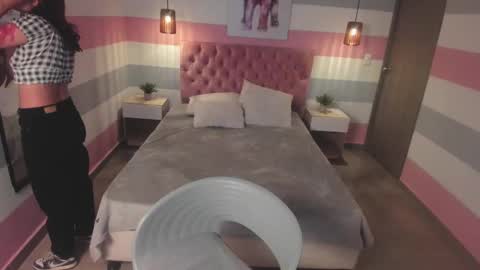 Snapshot of carol_pinter chatting on February 17, 1:22 pm Carol  online show from February 17, 1:22 pm