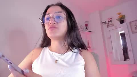 Caroline online show from September 17, 7:50 pm