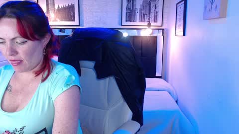 Carolin  online show from December 13, 2:10 am