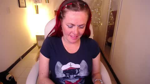 Carolin  online show from December 14, 2:00 am