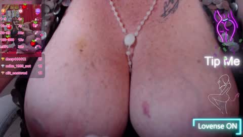 Carolin  online show from January 16, 9:27 am