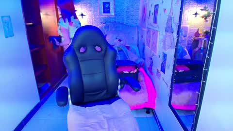 Carolin  online show from January 28, 3:15 am