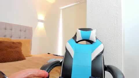 Carolina online show from December 19, 4:13 pm