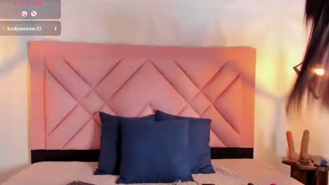 caroline daring online show from July 25, 12:36 pm