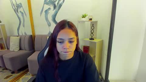 Caroline online show from February 14, 1:03 pm