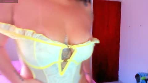 Snapshot of carolinewhite01 chatting on October 24, 2:51 pm Caroline  online show from October 24, 2:51 pm