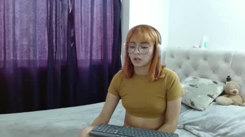 carolinnapinkman online show from February 5, 8:56 pm