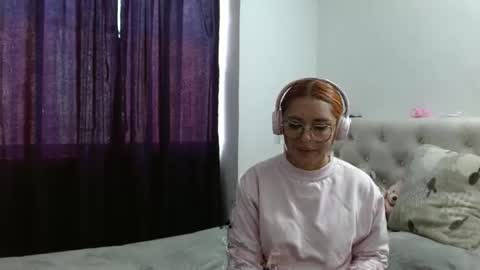 carolinnapinkman online show from April 8, 8:12 pm