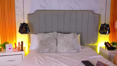 carrie online show from March 25, 12:45 pm