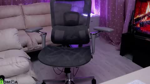 Carrie online show from March 6, 5:17 am