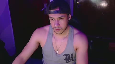 Snapshot of casas_oom chatting on January 10, 5:47 am online show from January 10, 5:47 am