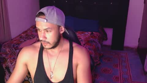 Snapshot of casas_oom chatting on October 5, 6:22 am online show from October 5, 6:22 am