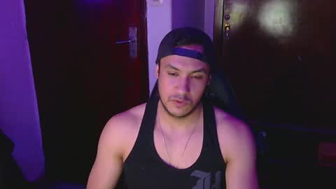 Snapshot of casas_oom chatting on January 10, 8:51 am online show from January 10, 8:51 am