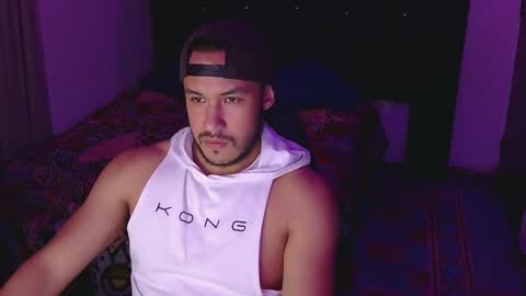 Snapshot of casas_oom chatting on September 27, 5:49 am online show from September 27, 5:49 am