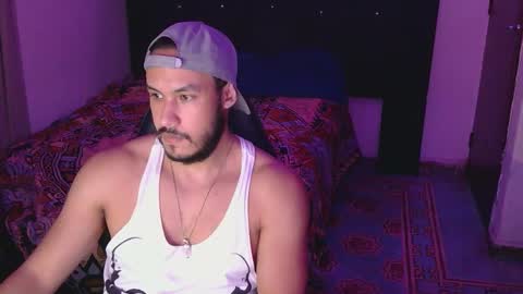 Snapshot of casas_oom chatting on October 18, 3:11 am online show from October 18, 3:11 am