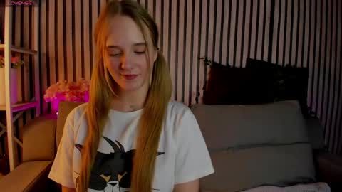 Casey sweeet online show from April 18, 3:25 pm