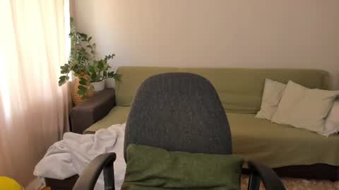  cassandra  online show from July 15, 12:54 pm