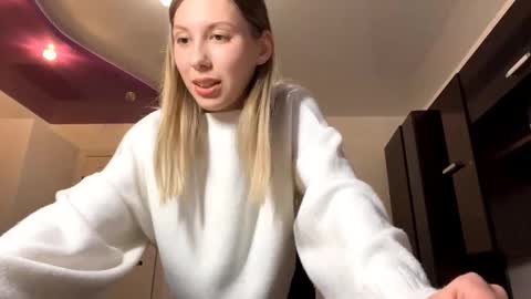 Kate online show from March 28, 3:13 pm