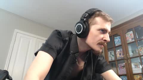 casuallycorrupt online show from November 9, 2:26 am