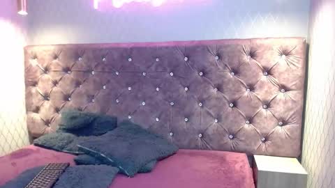 cataleyadamourx online show from January 9, 11:49 am