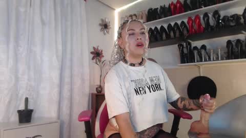 Catalina bruce2 online show from October 6, 5:25 am