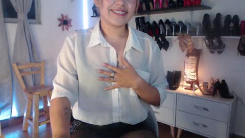 Catalina bruce2 online show from January 18, 7:38 am