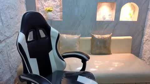 Online 800 to 1400 online show from February 23, 8:11 pm