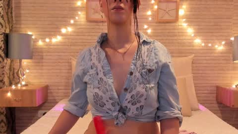 CatalinnaThompson online show from February 1, 11:53 am