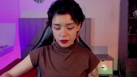 Cat  online show from January 24, 9:15 pm