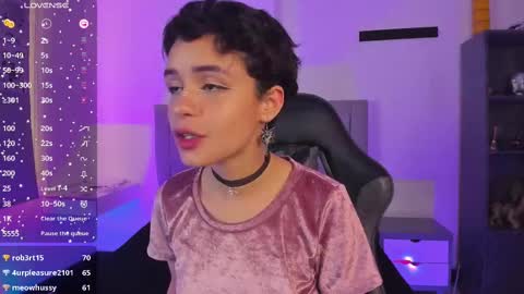 Cat  online show from February 9, 9:39 pm