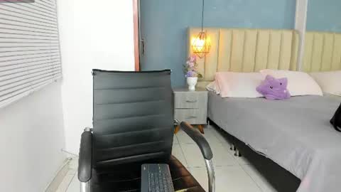 cathaleya_17 online show from June 30, 3:39 am