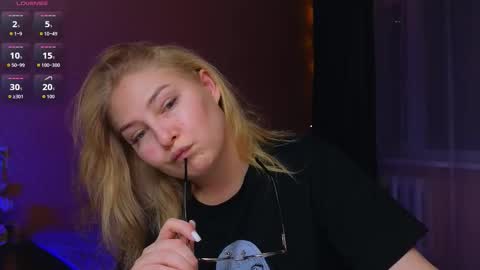 Snapshot of catherine_river chatting on October 1, 10:52 pm Catherine online show from October 1, 10:52 pm