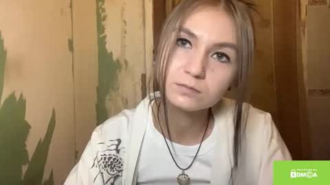 Lola online show from November 6, 9:29 pm