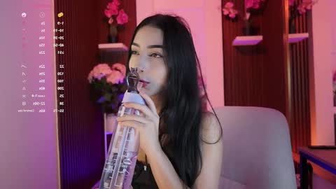 cattleyascaly online show from November 12, 7:27 pm