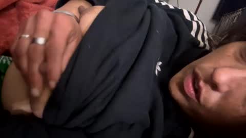 cece_vibez online show from December 3, 8:20 pm