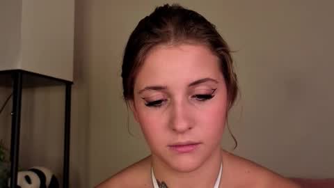 Lina  online show from December 17, 7:09 pm