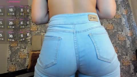 Snapshot of celeste_anderson26 chatting on October 18, 6:23 pm celeste this is my new account online show from October 18, 6:23 pm