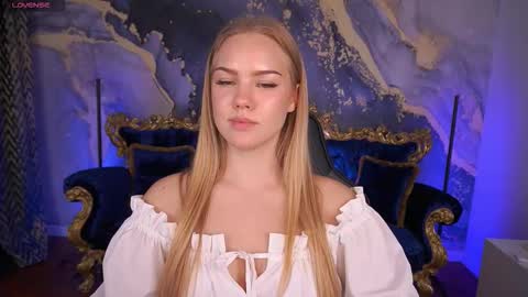 Snapshot of celestenoirr chatting on October 22, 1:35 pm celestenoirr online show from October 22, 1:35 pm