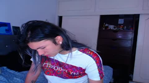 I am Valentinn online show from April 4, 4:03 pm