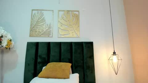 Celeste Quenn online show from March 22, 2:10 pm