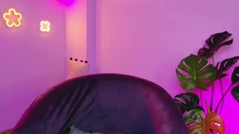  Celine  online show from March 8, 4:38 am