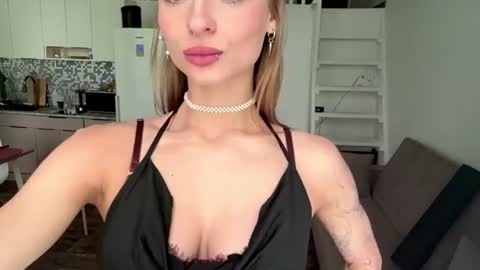 Amilia online show from June 11, 12:32 am