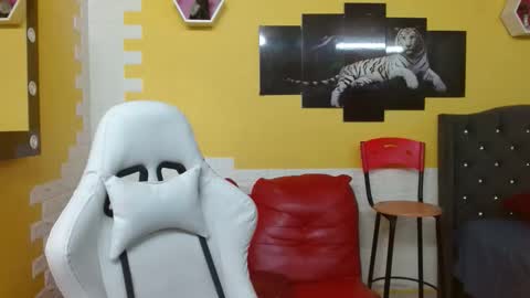 chacorta_ online show from April 14, 1:14 pm