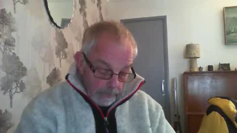 Champers online show from January 11, 11:05 am