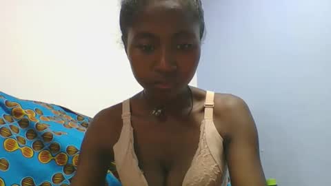 chantale483461 online show from March 2, 5:30 am