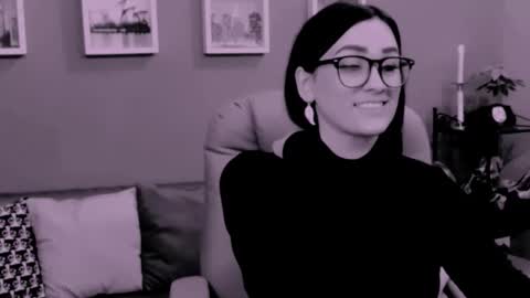 The Queen online show from October 29, 11:49 pm