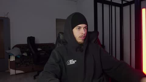 CHARLES SINS online show from February 19, 1:17 pm