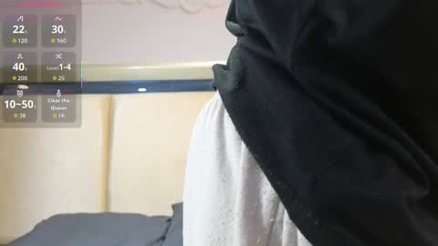 charlesbrown_ online show from October 13, 12:07 pm