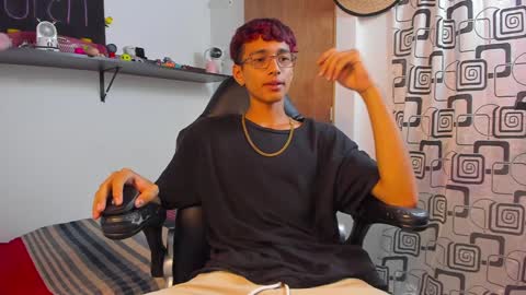 Charles Russo online show from December 7, 1:19 am